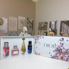 Dior Parfüm 4-teiliges Set Farbe Blume Version-3471  