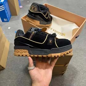 Louis Vuitton Zug (6 Modelle) -0629